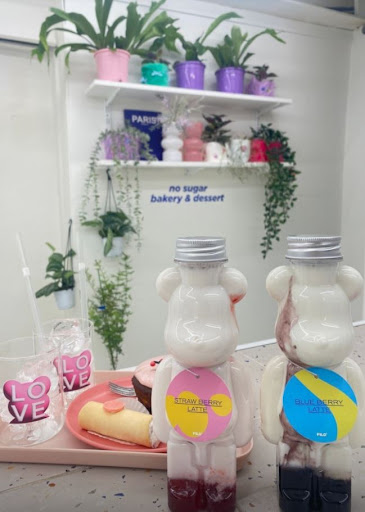 필로베이커리가 홍대예쁜카페 데이트 분위기로 확인되는 공간 특징